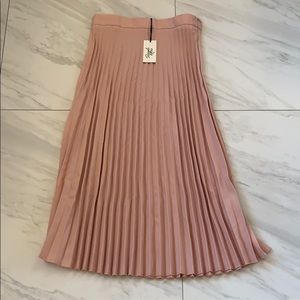 NWT simply retro pink skirt